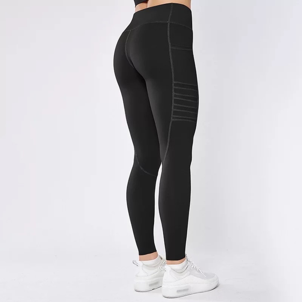 Black Workout Leggings w/ Side Pockets